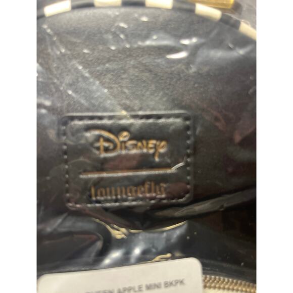 Disney Loungefly, evil queen, Apple, mini backpack poison apple NWT - Picture 4 of 4